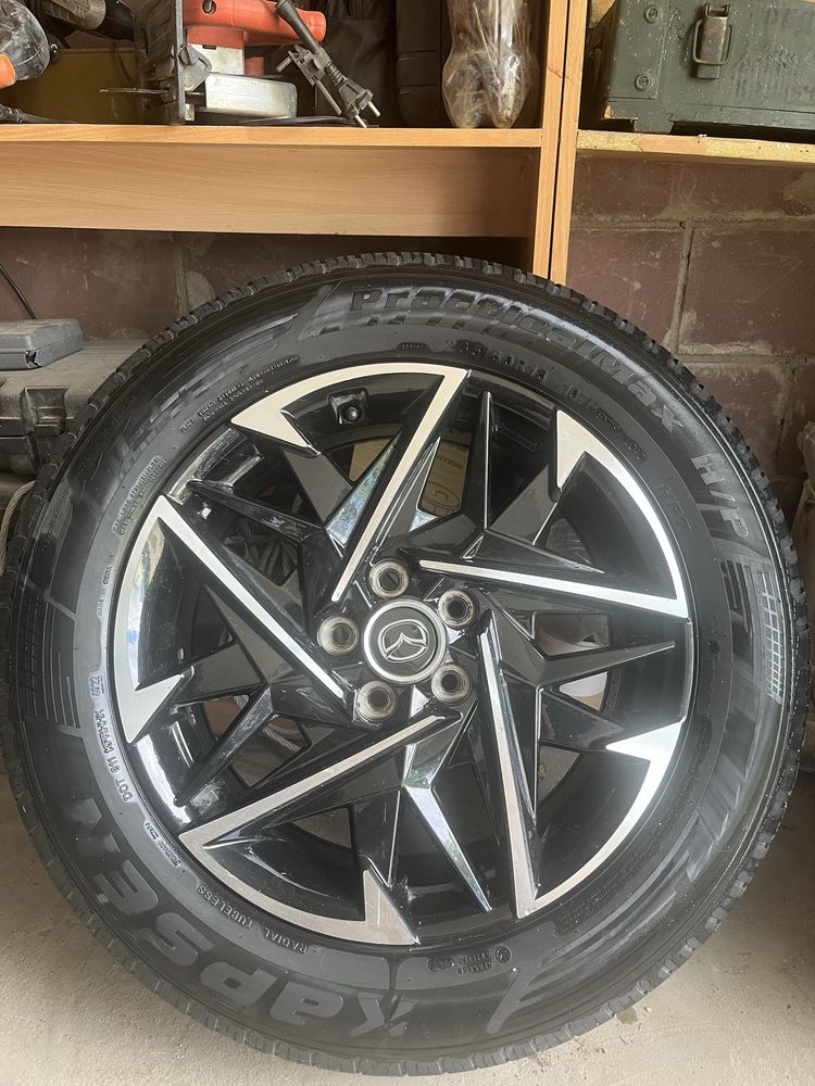 Титанкы +покришка 235/60R18