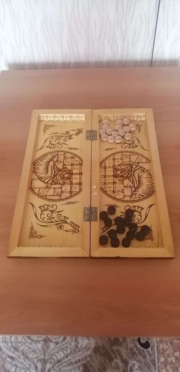 Продам настольные игры