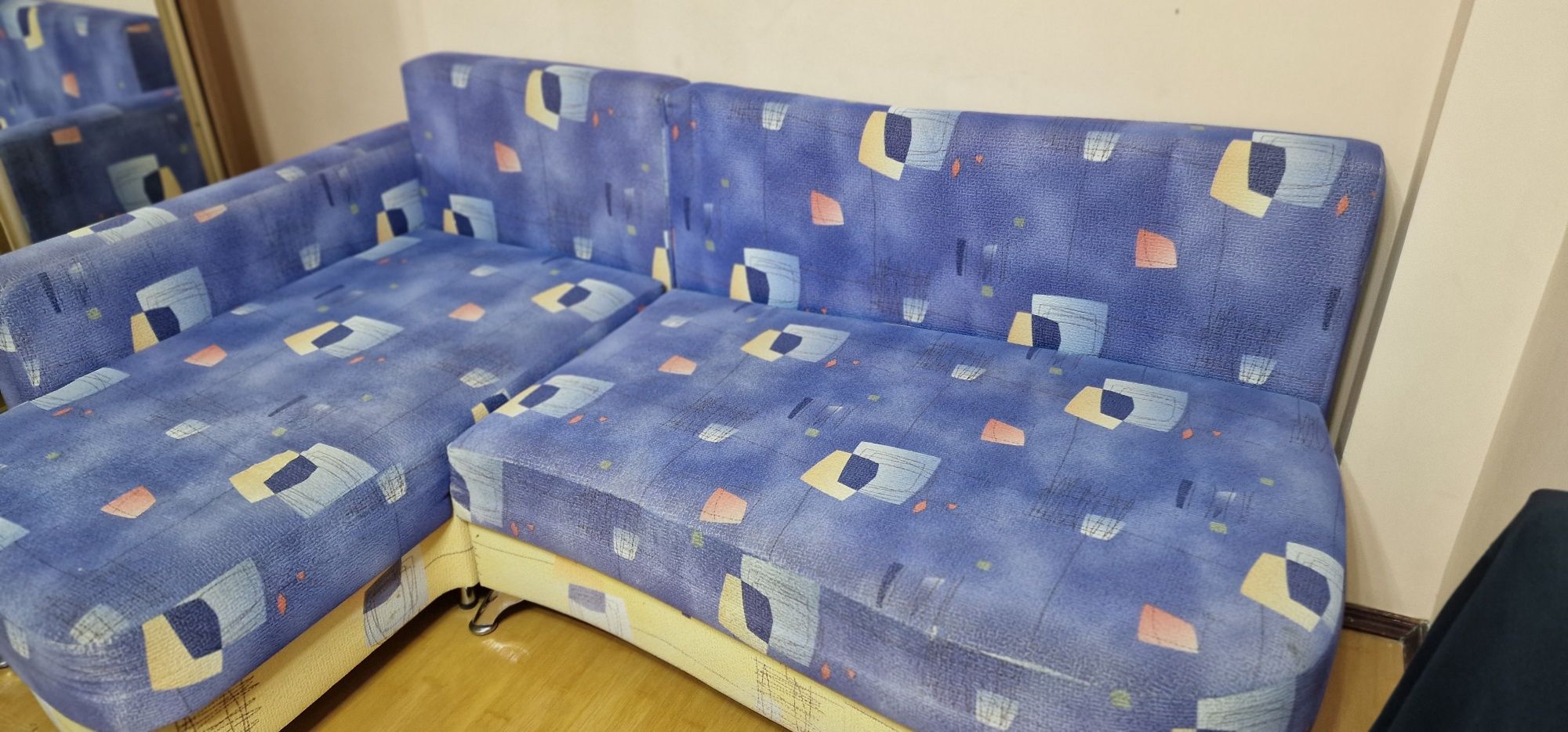 Диван для гостинной
