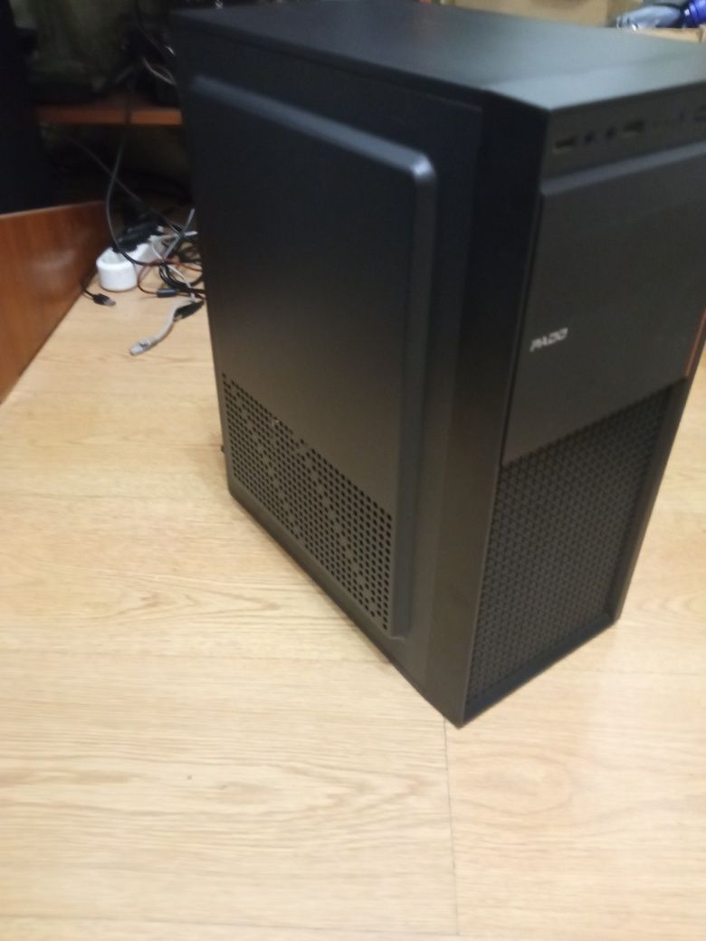 Продам системный блок i3 12100f ozu16gb GTX1050 3gb