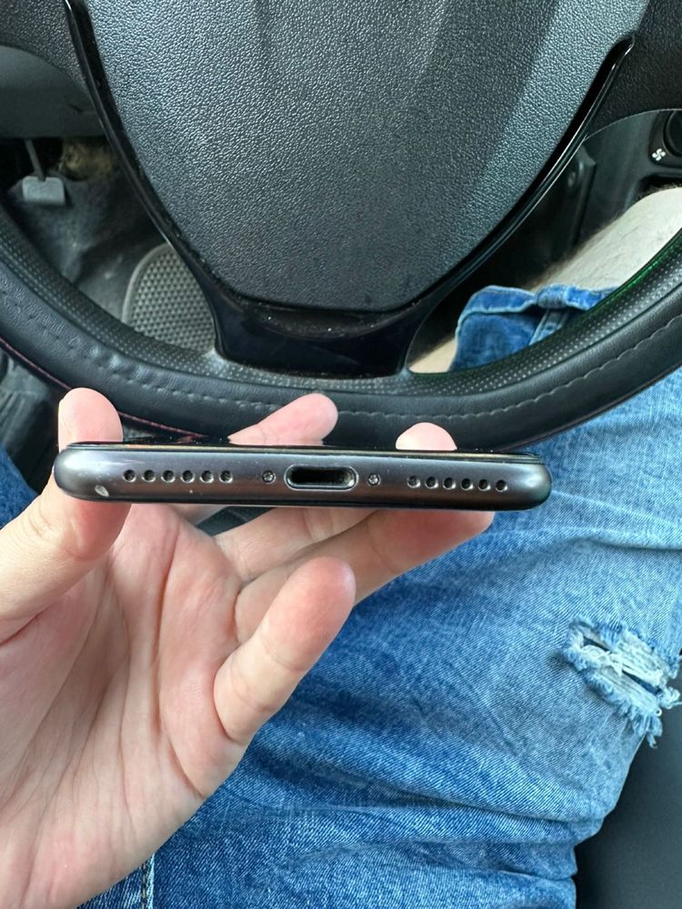 Продам Обменяю Iphone 8