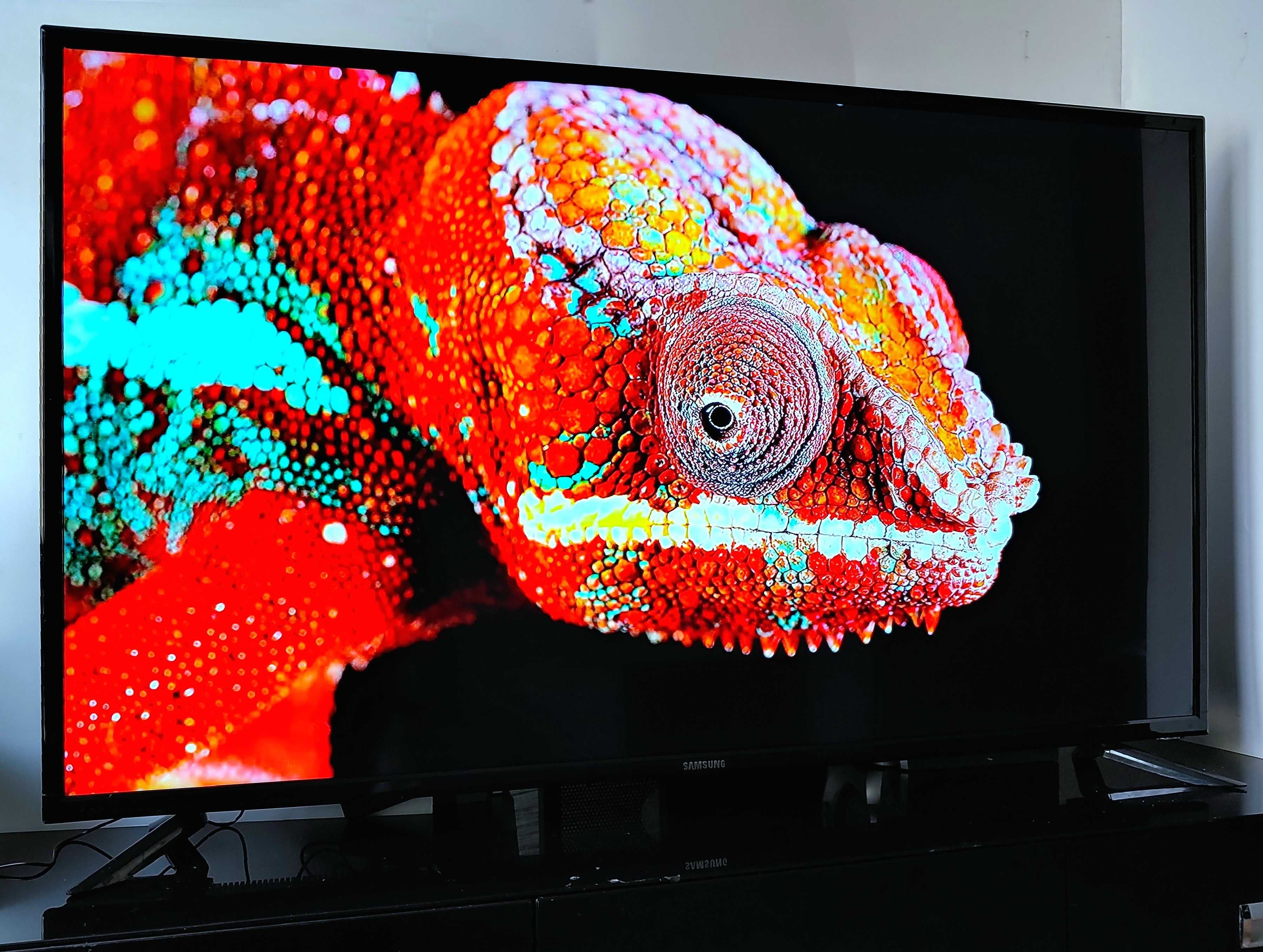 Продам Большой смарт телевизор, Smart TV Samsung с диагональю 140 см