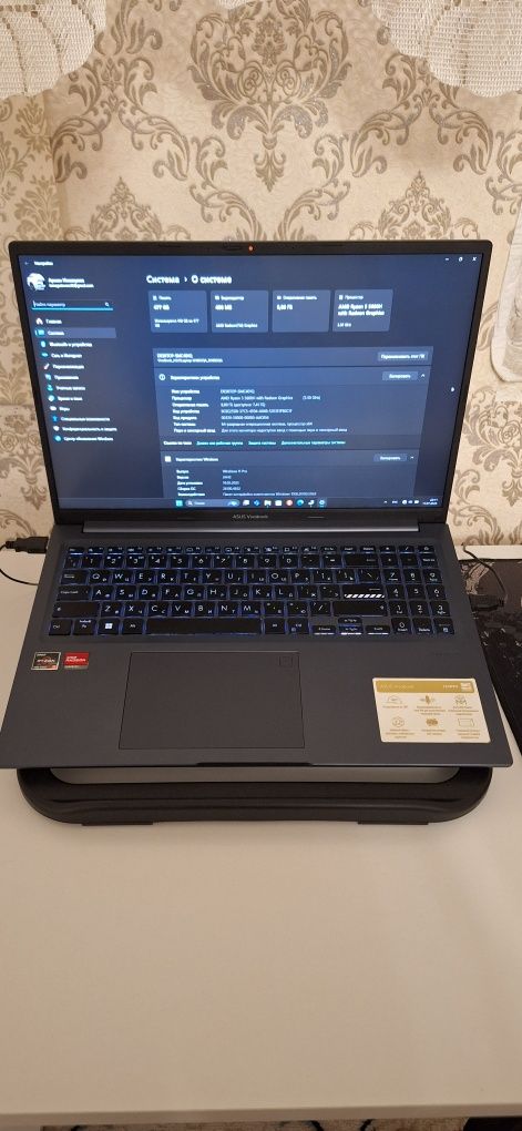 Продаётся ноутбук Asus VivoBook в отличном состоянии.