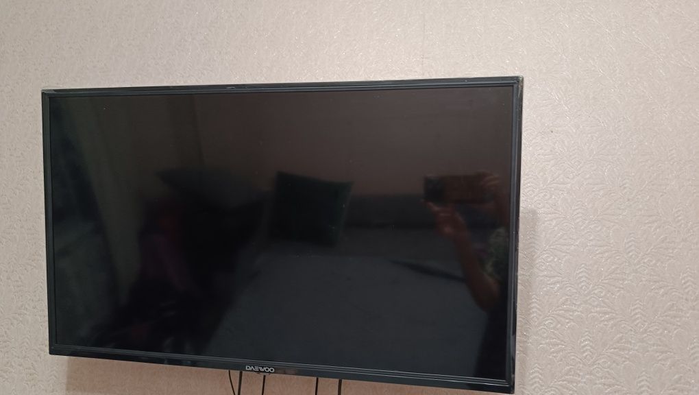 Продам телевизор