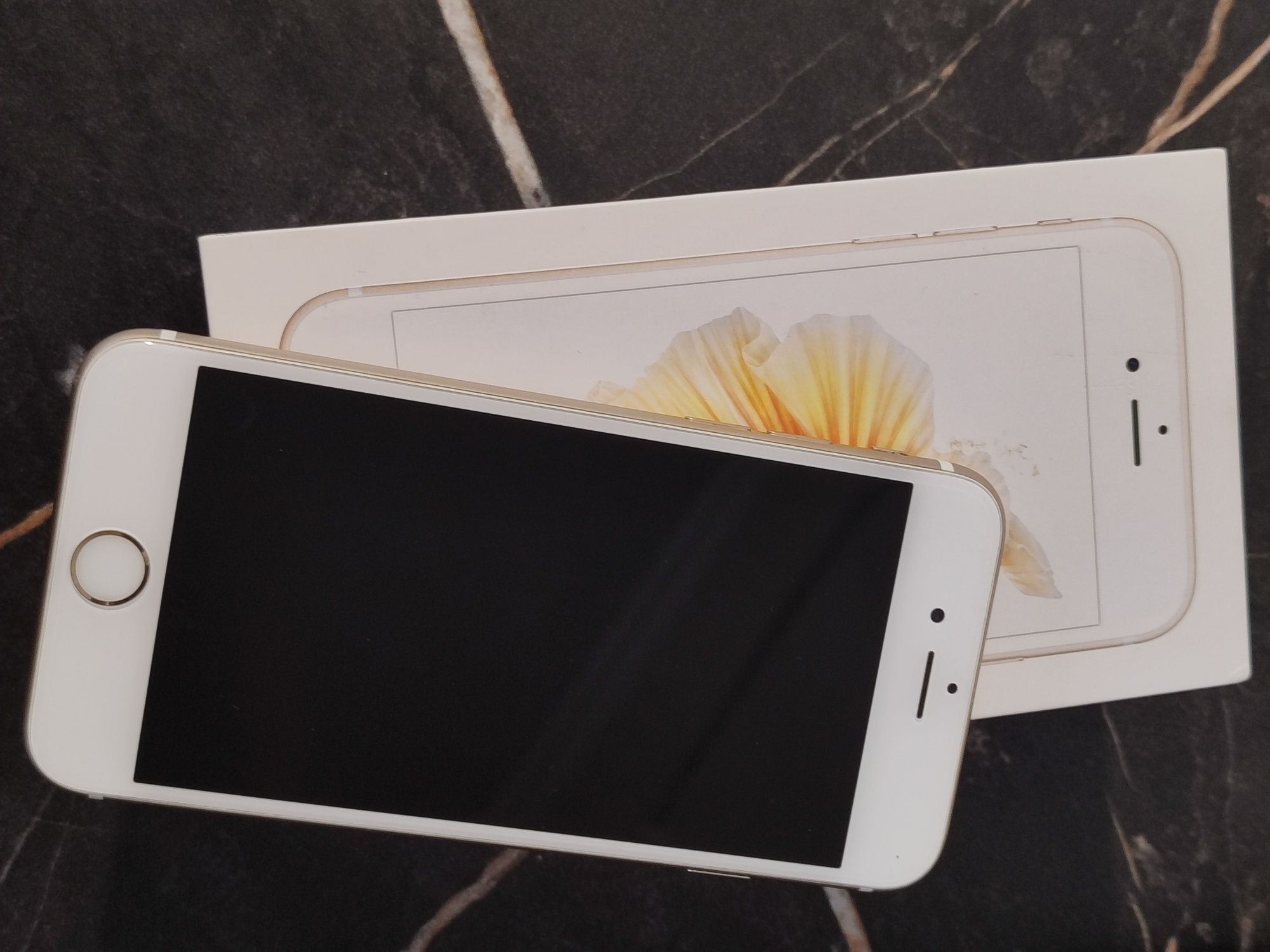 Продам iPhone 6S