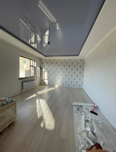 Ламинат гипсокартон кафель ленолиум обои левкас