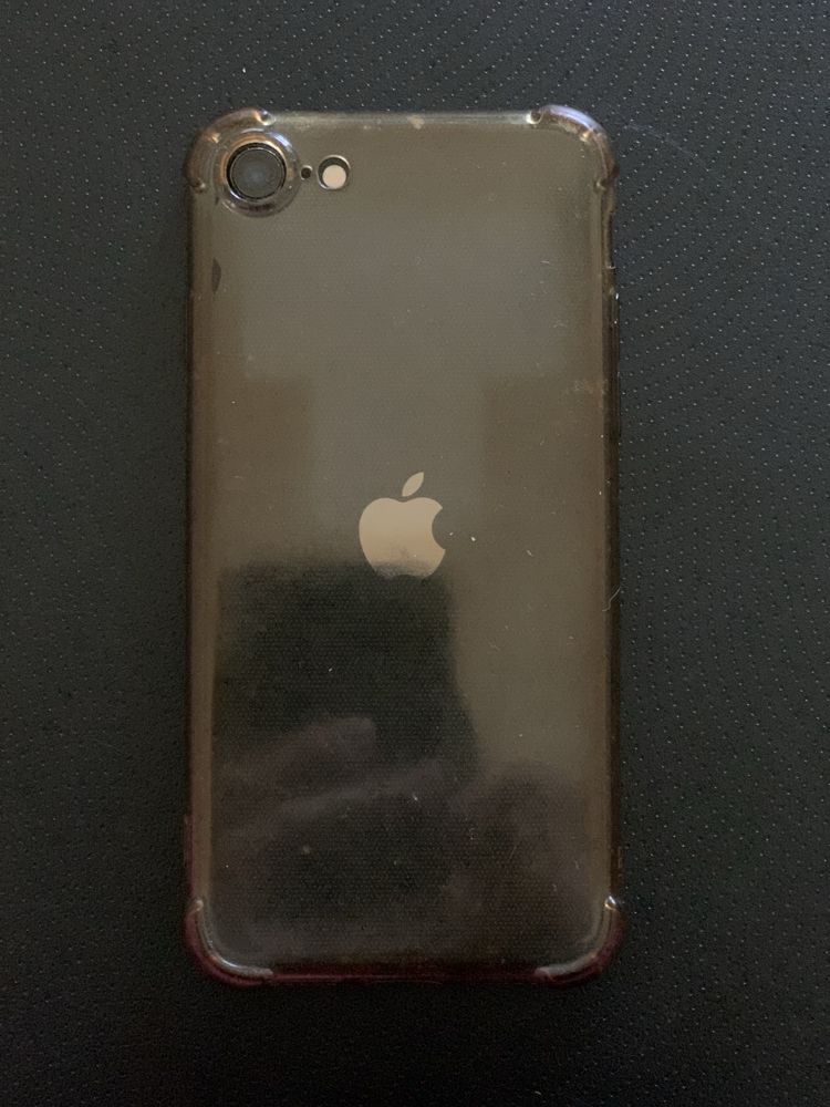 IPhone SE с внутренностями IPhone 11