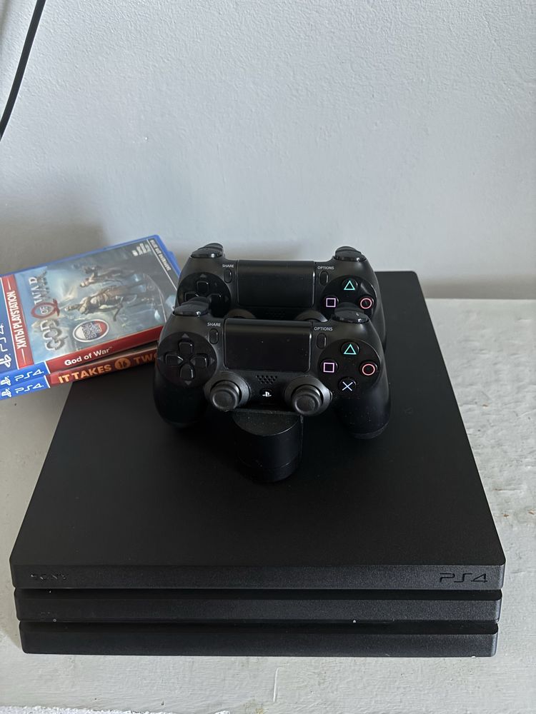 PlayStation 4 pro 1TB PS4