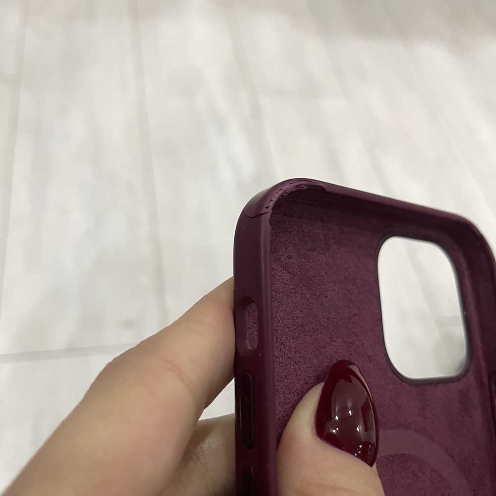 Оригинальный силиконовый чехол для iPhone 12/12 Pro
