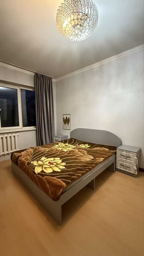 Кровать с тумбочкой