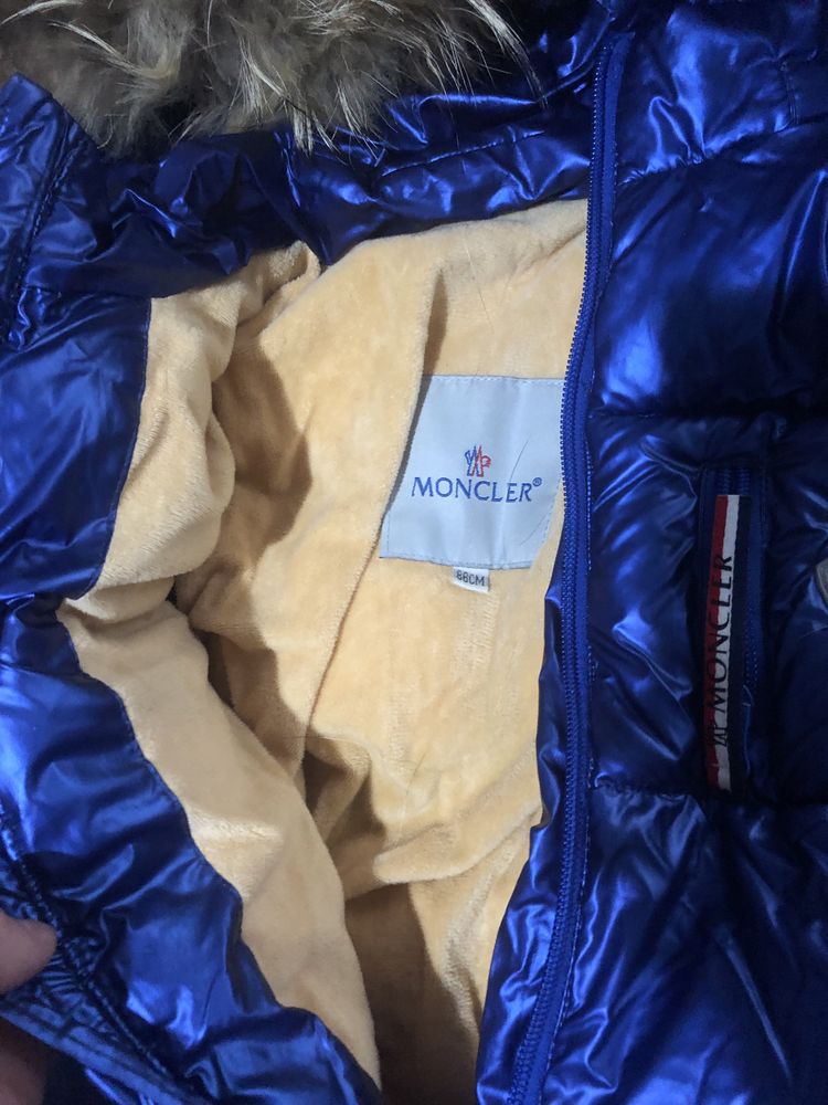 Продам зимний комбинезонна мальчика