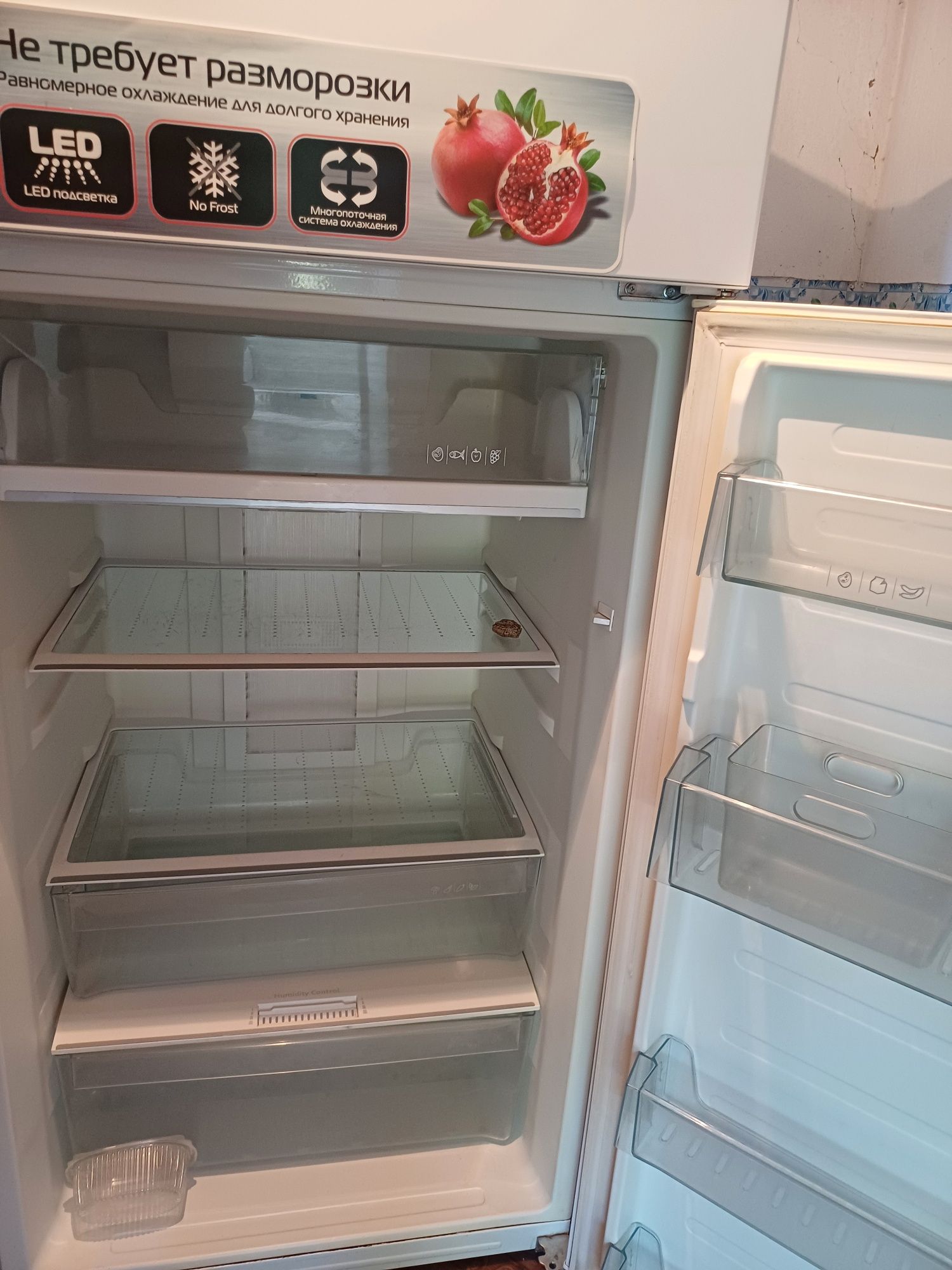 Холодильник Midea AD-585FWE