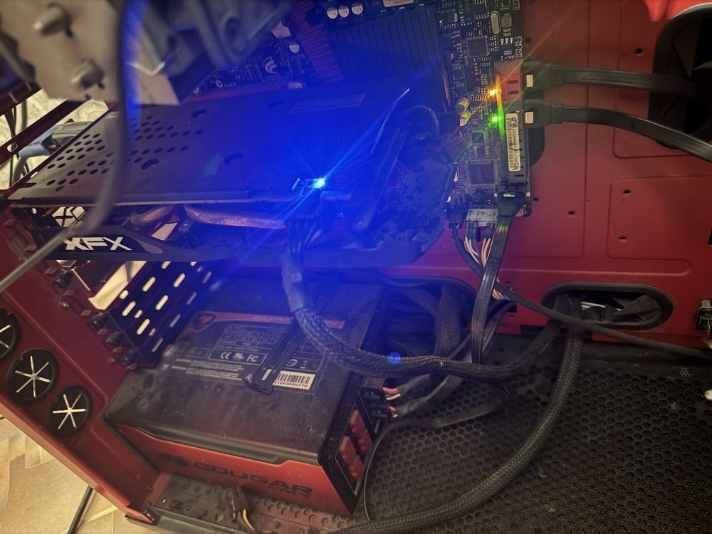 Продам видеокарту RX570 на 8гб