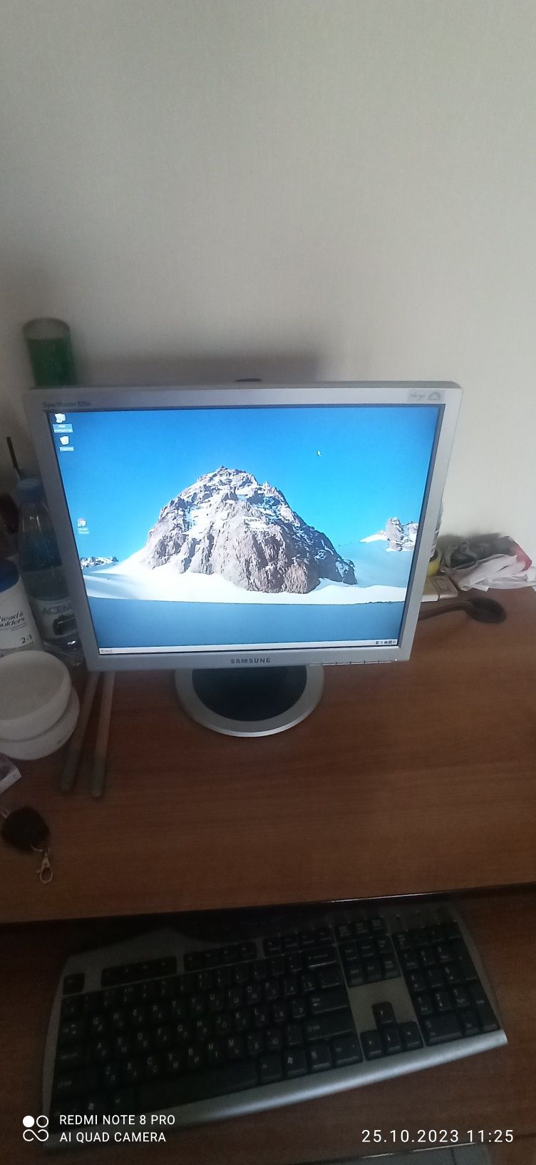 Продам компьютер с монитором 17", клавиатурой, мышью и камерой