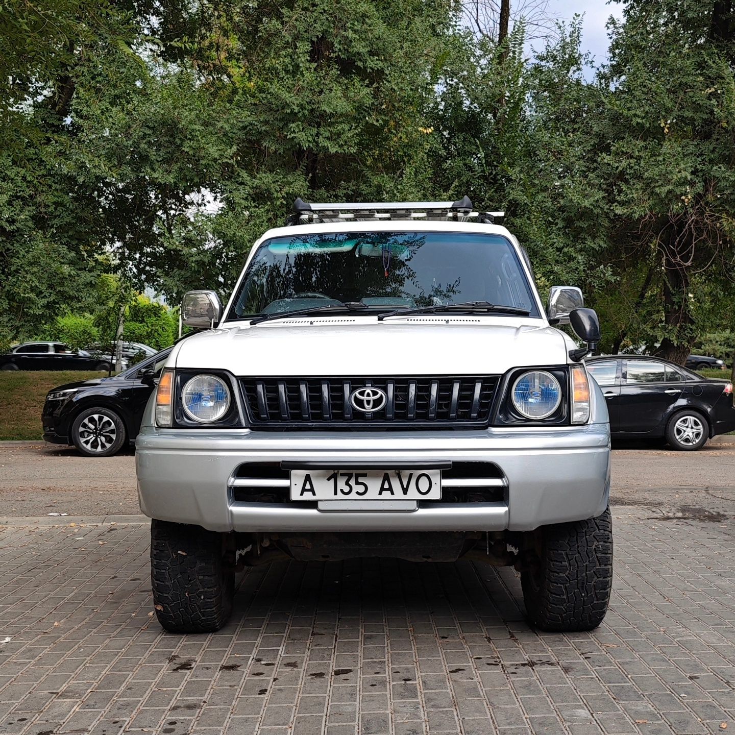 Toyota Land Cruiser Prado 90