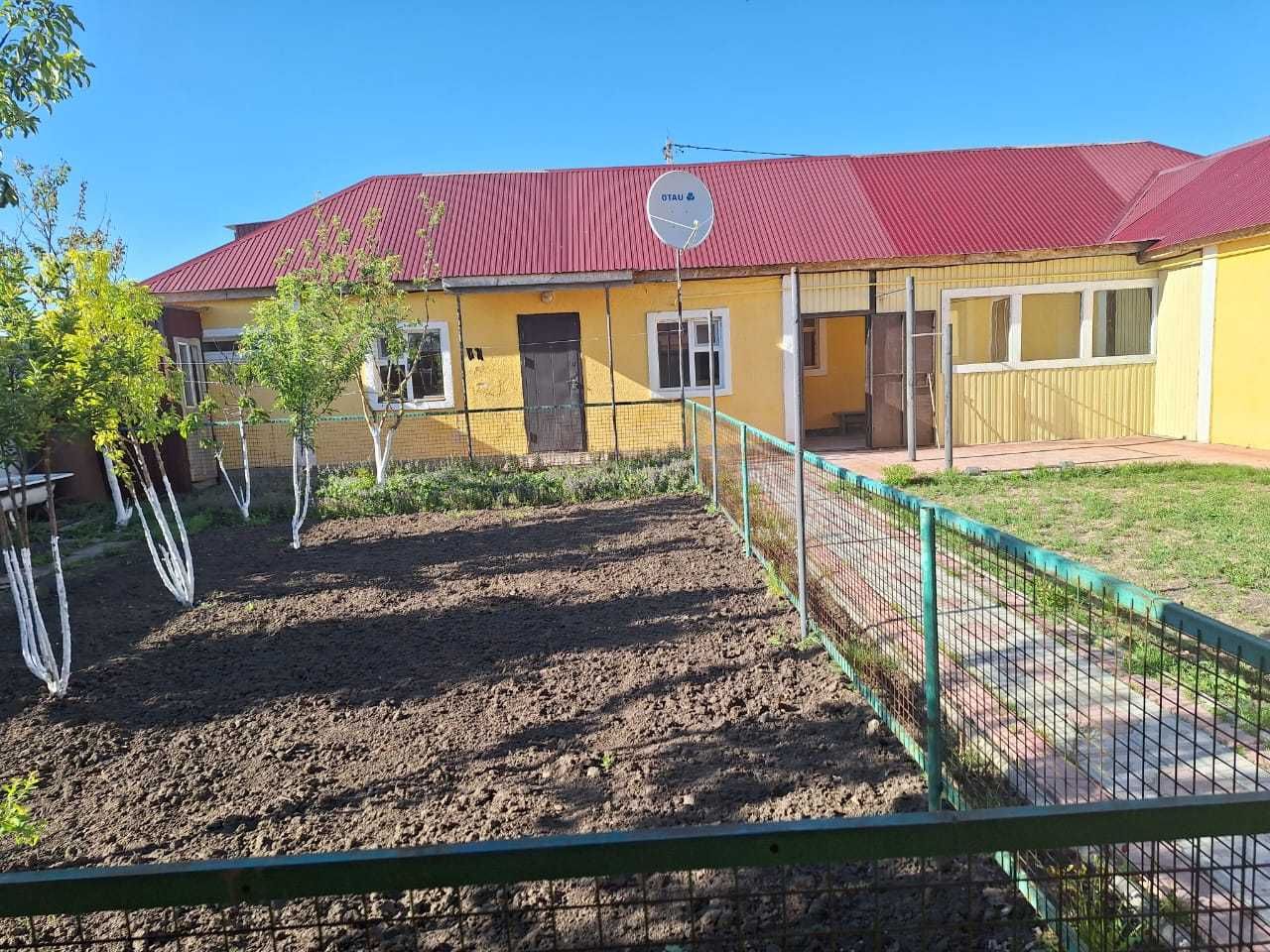 Продам 3 дома в одном дворе или обменяю на благоуст. квартиру. Бизнес.