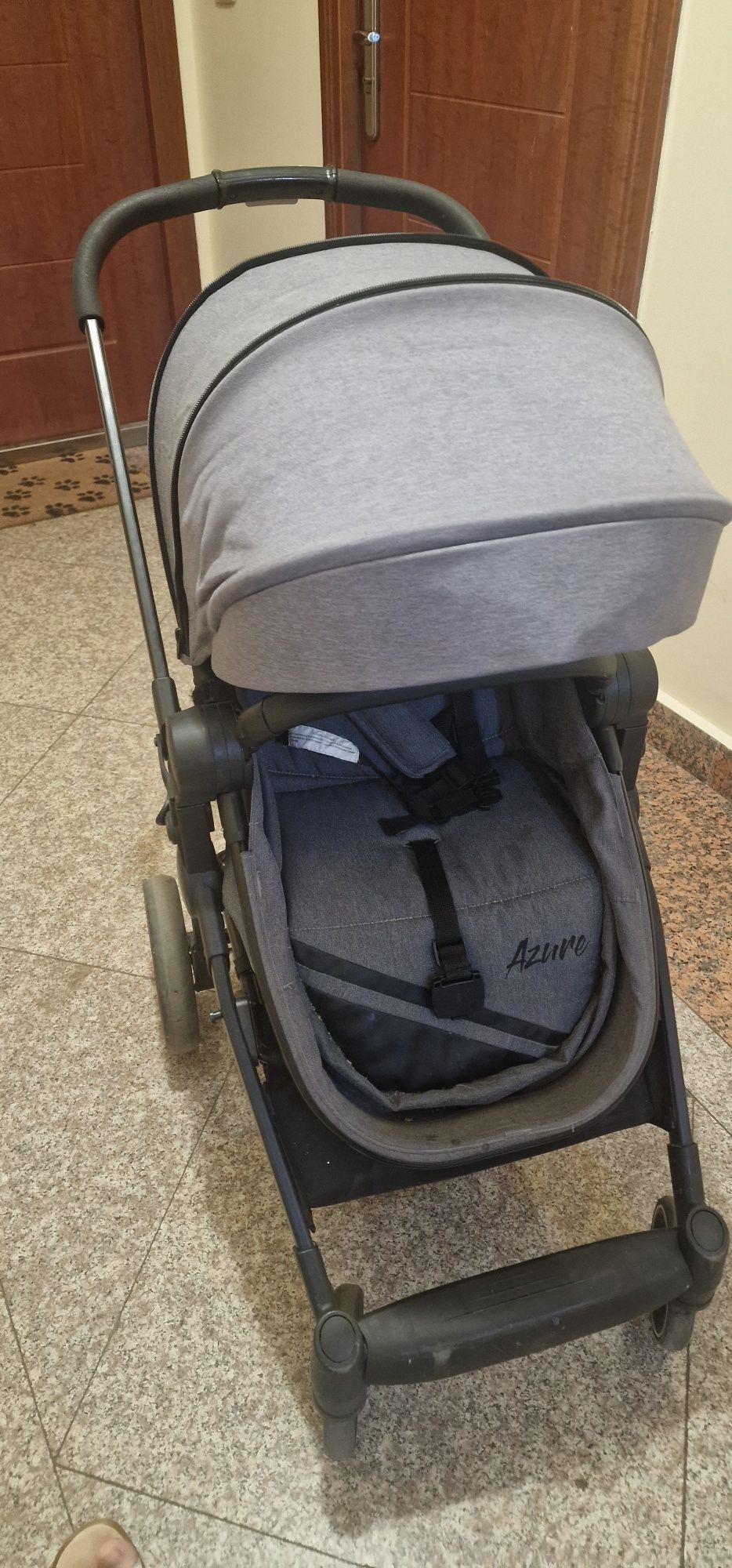Продам коляски,детский стульчик