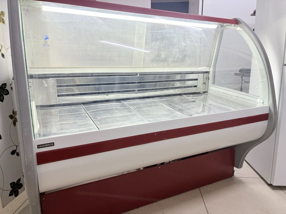 Продам Ветринный холодильник