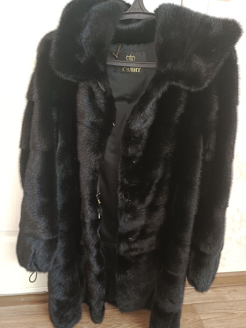 Продам норковую шубу