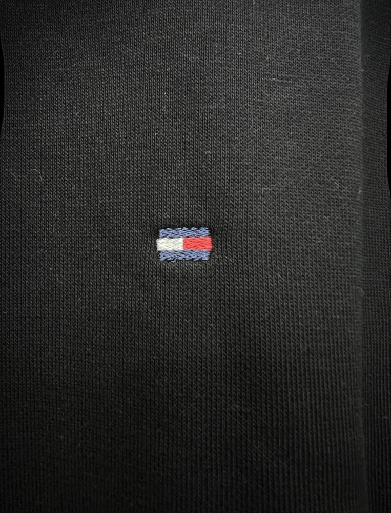 Продается оригинальная кофта Tommy Hilfiger