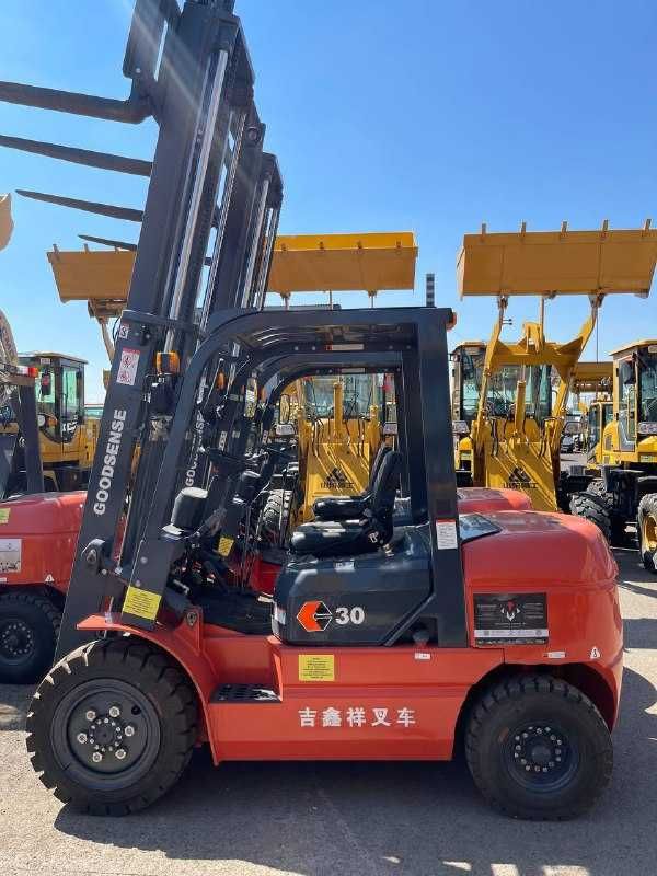 В НАЛИЧИИ!!! Вилочный погрузчик Goodsense FD30 (3т, 3м)
