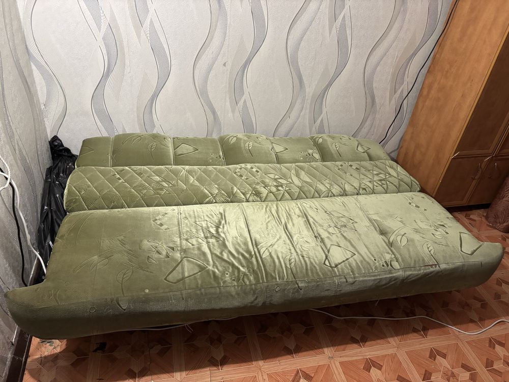 Отдам диван бесплатно
