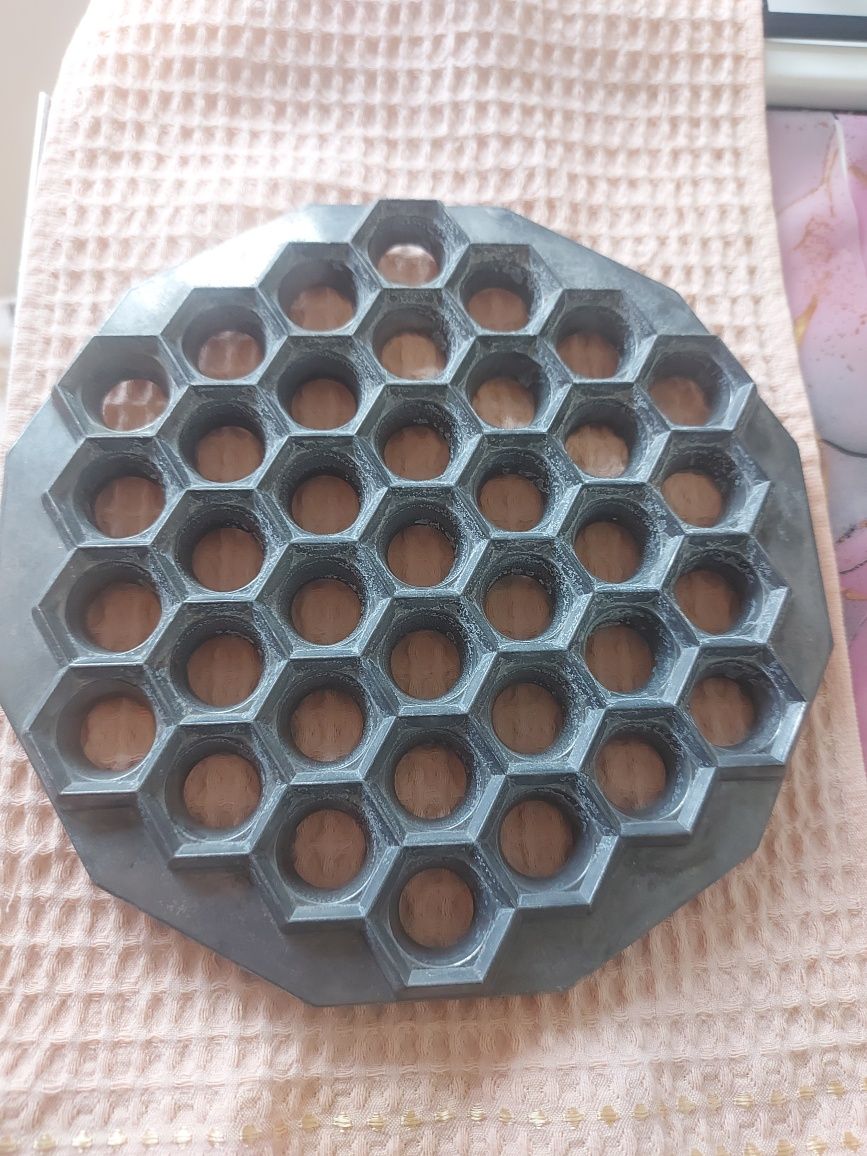 Продам орешницу и пельменницу