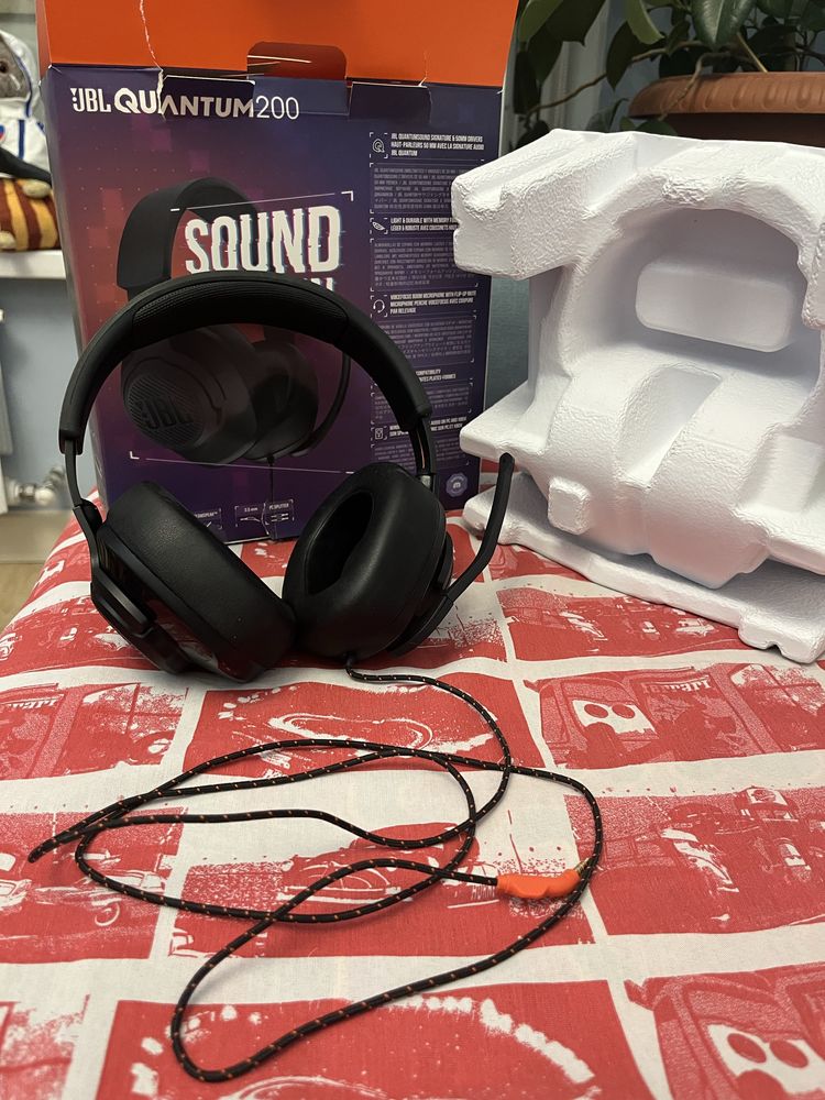 Игровые Наушники JBL Quantum 200