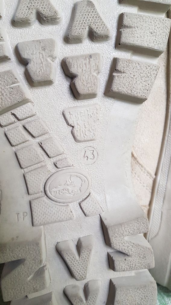Продам берцы 43 размера