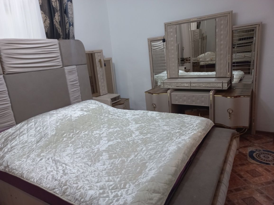 Продажа спального гарнитура