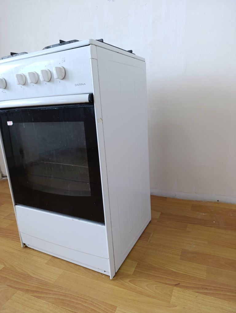 Продам газовую плиту Дарина
