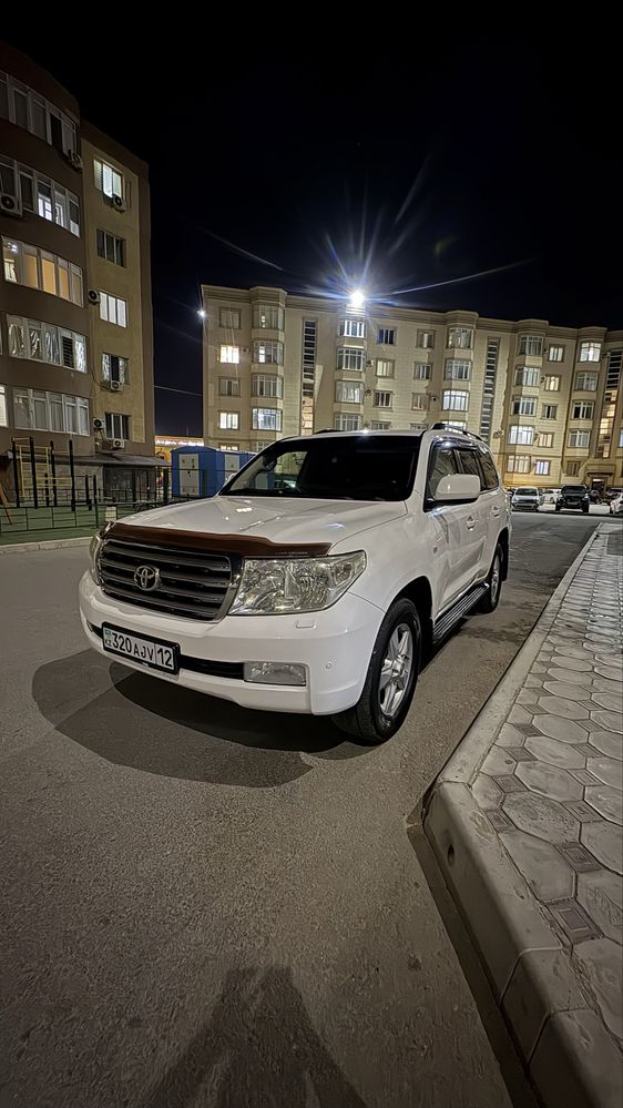 Ланд крузер 200. сатылады