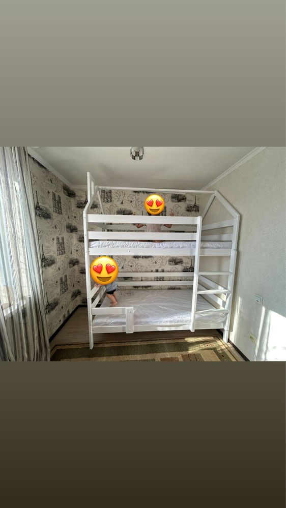 Продам двухъярусную  кровать