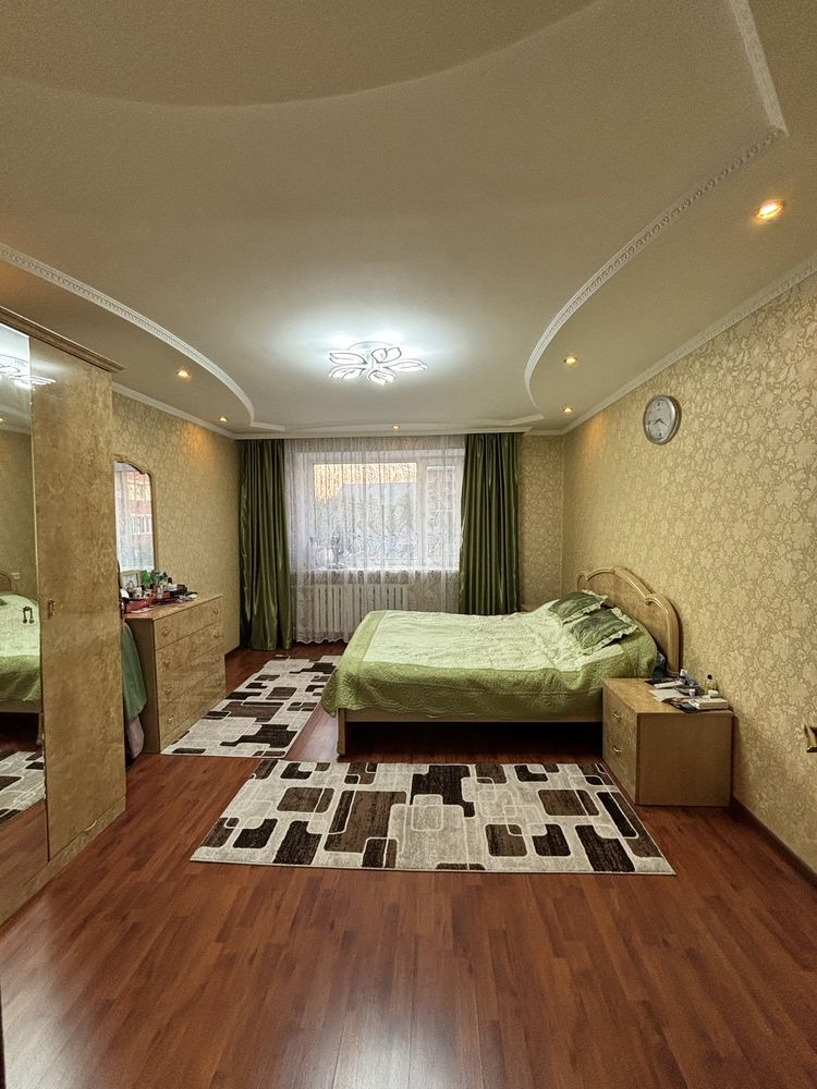 Продам 3 комнатную квартиру, Жамбыла Жабаева  196А