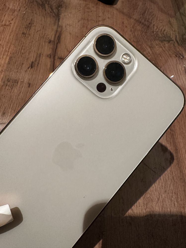 Продам айфон 12 Pro Max!