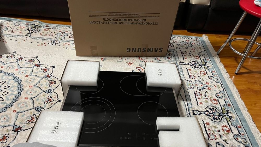 Варочная поверхность Samsung NZ64T3536DK/WT