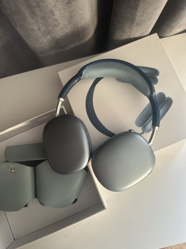 Продам новые наушники AirPods Max
