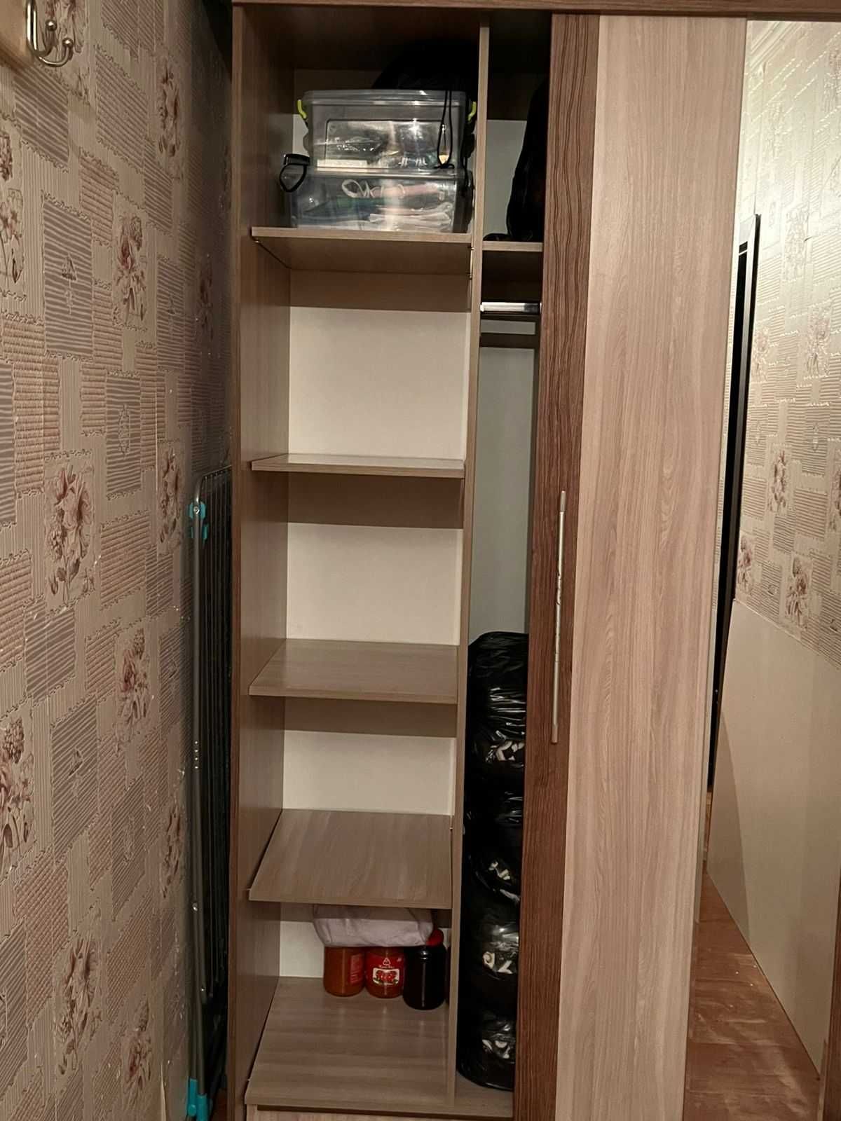 Продам срочно Стенку размером 3,5 метра