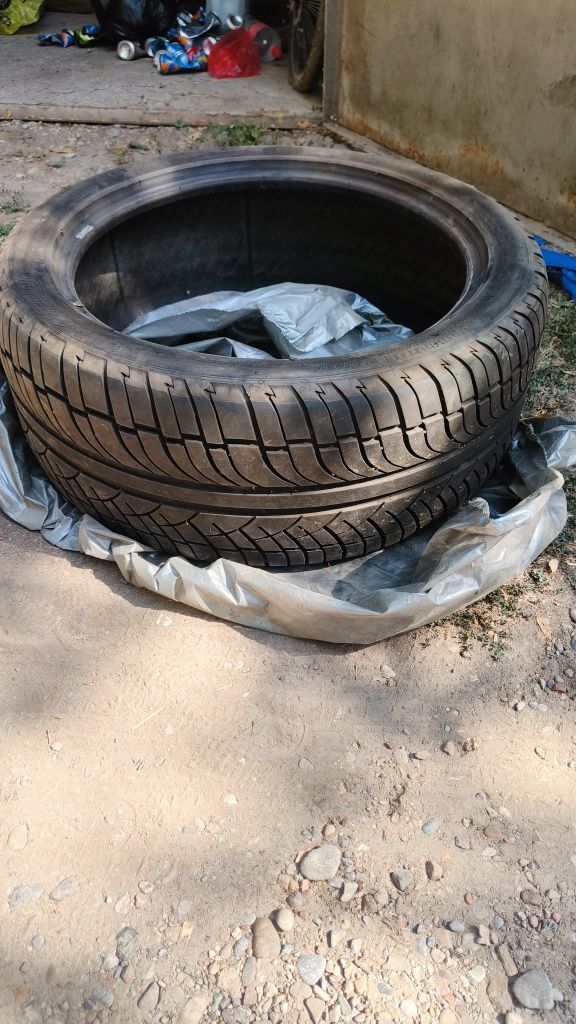 Продаю шины michelin R20 275/40 зимние