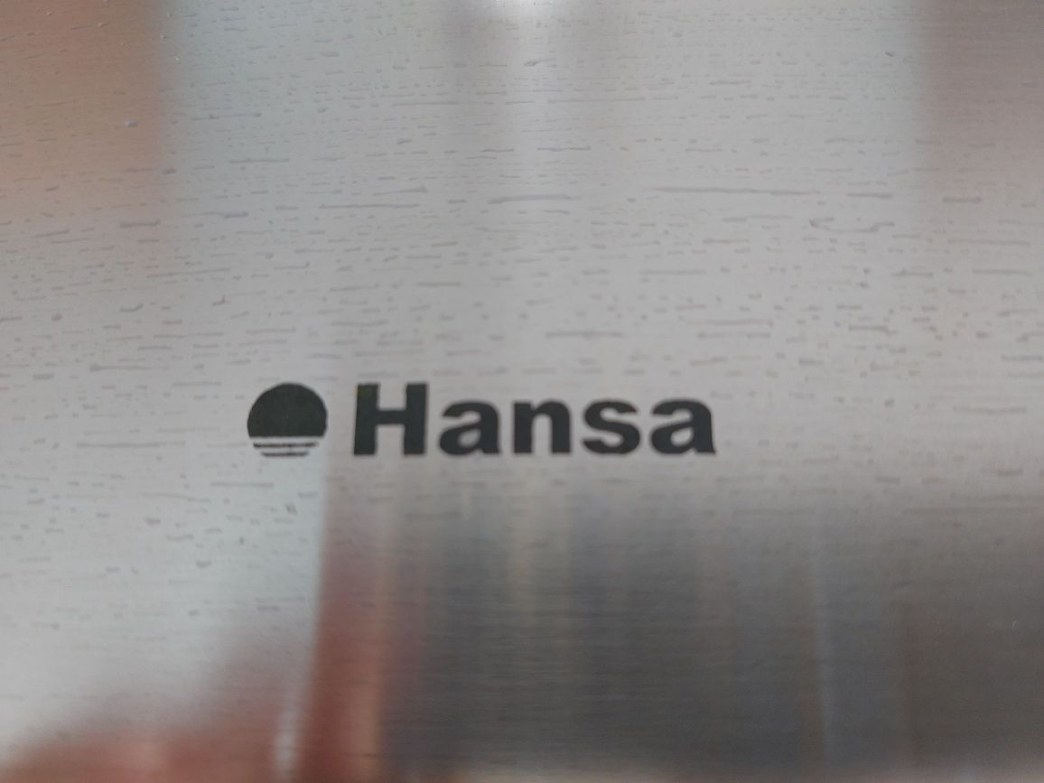 Продам вытяжку Hansa с гофрой
