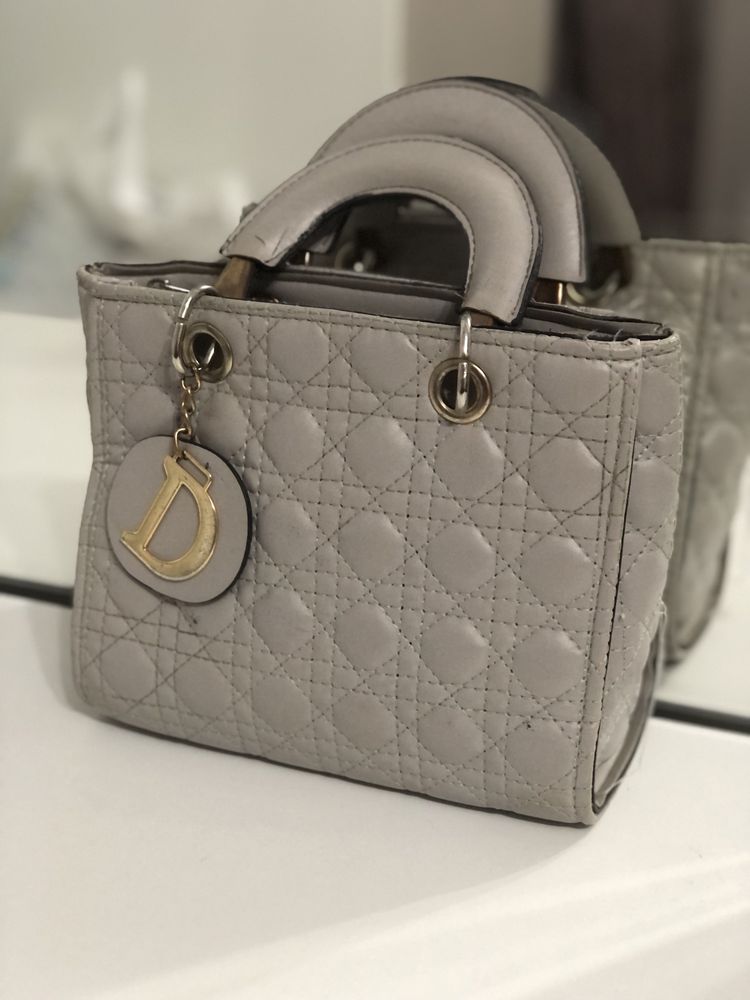 Бу сумкалар 3500 ден