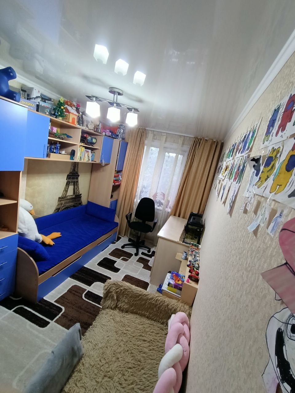 Продам 4-комнатную квартиру