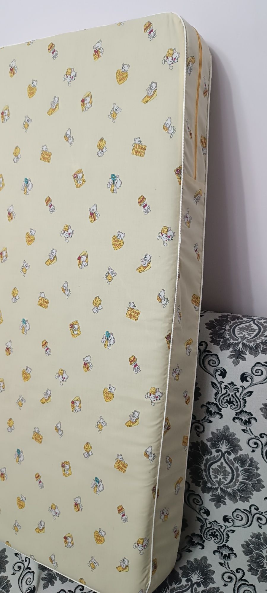 Продам матрас для манежи