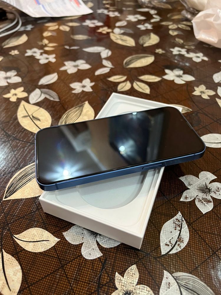 iPhone 13 128GB (Blue)