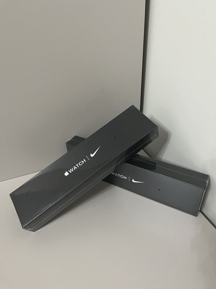 Nike/Apple watch8,9