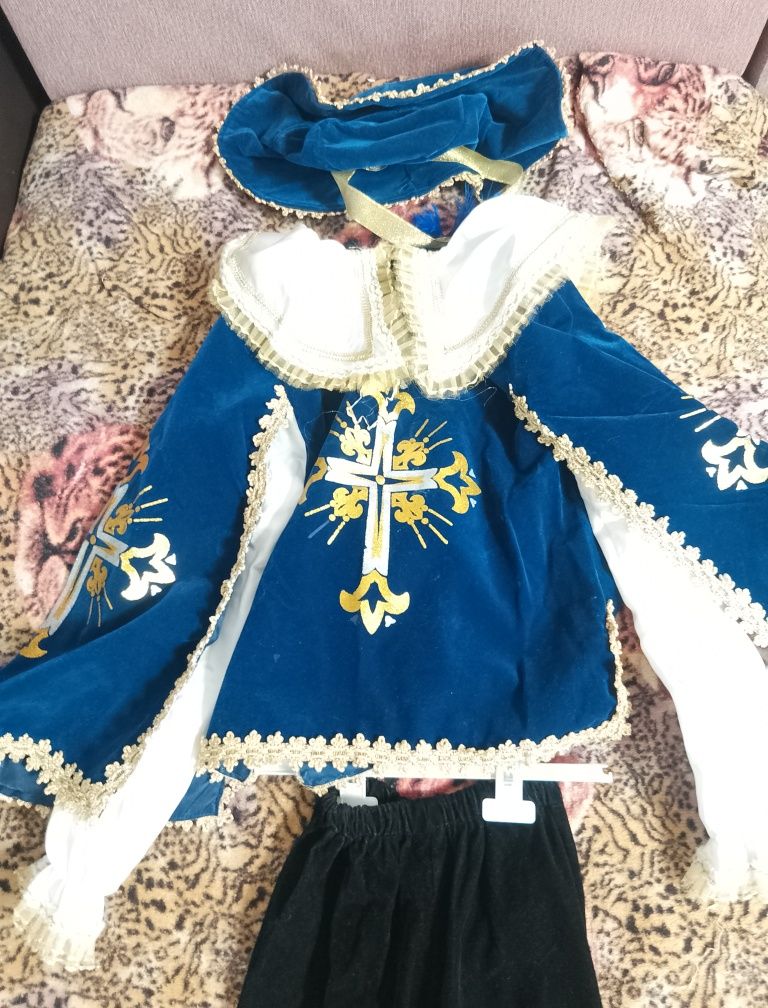 Новогодние детские костюмы.