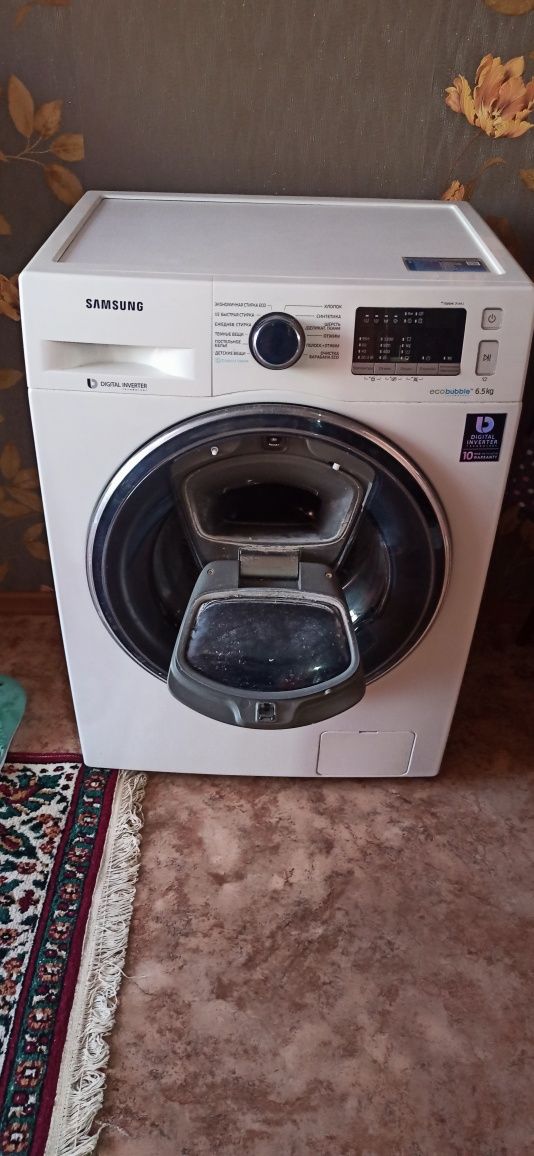 Продам стиральную машинку Samsung eco Bublé. Загрузка на 6,5 кг.