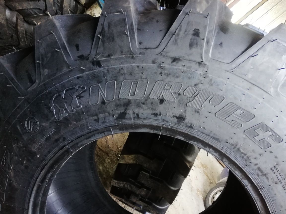 Шины на JCB. Шины на петушок. 18.4-26 Nortec