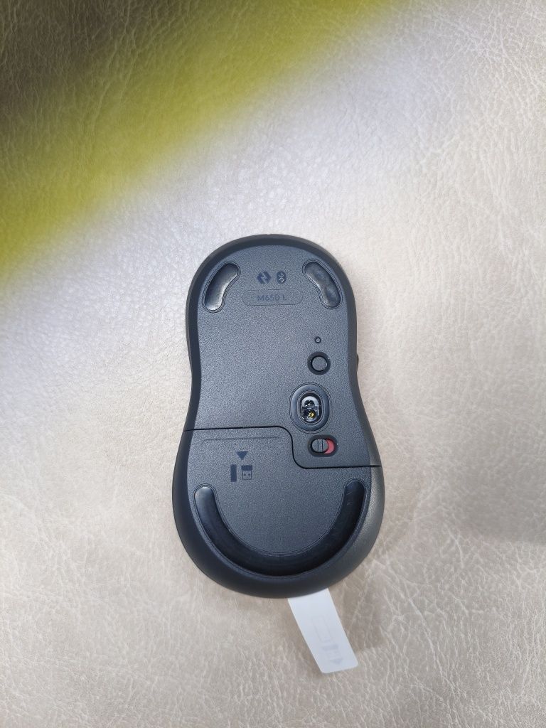 Продам мышь Logitech m650L