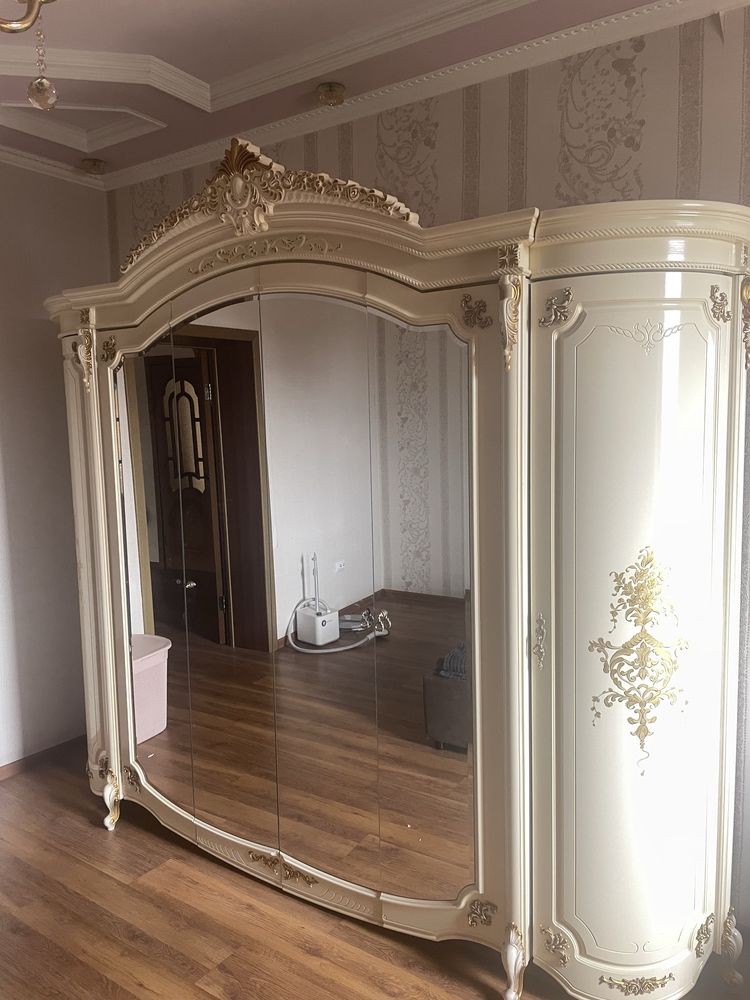 Продам шкаф самовывоз